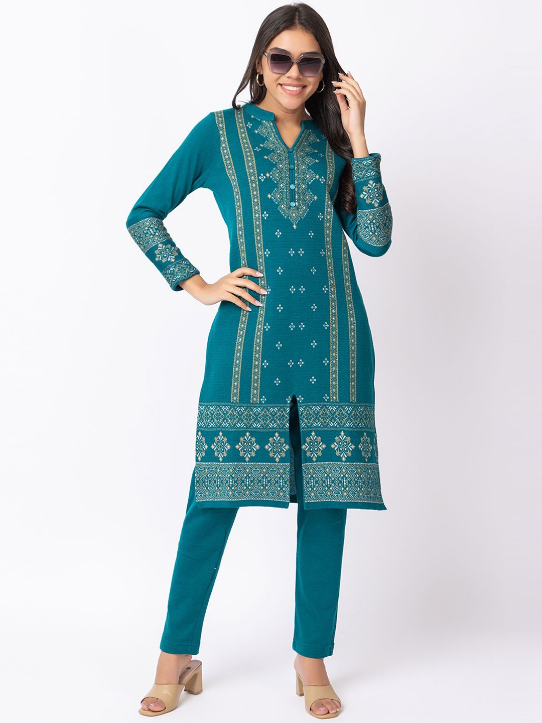 

Anouk Green Floral Printed Mandarin Collar Jacquard Winter Wear Straight Kurta With Trousers
