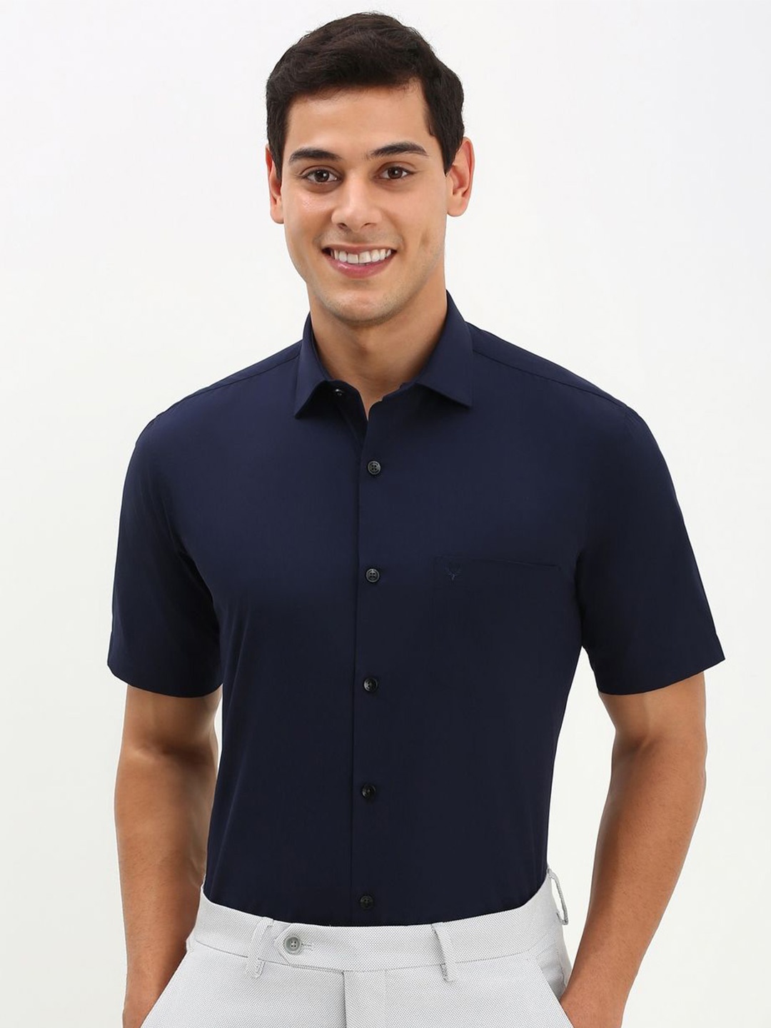 

Allen Solly Men Slim Fit Opaque Solid Formal Pure Cotton Shirt, Navy blue