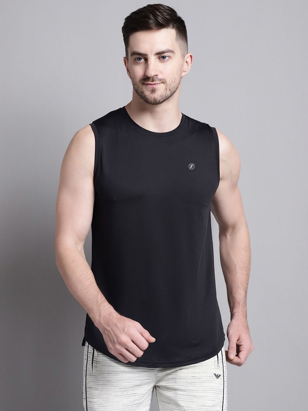 

Friskers Men V-Neck Extended Sleeves Pockets T-shirt, Black