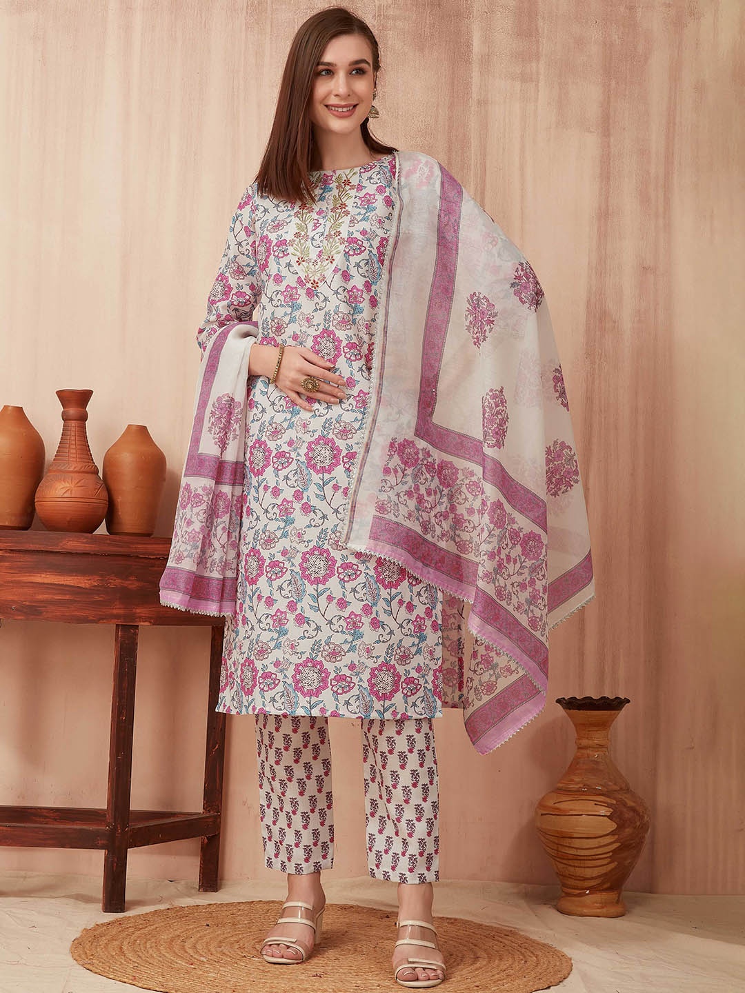 

TRAHIMAM Floral Printed Thread Work Regular Kurta With Trousers & Dupatta, White