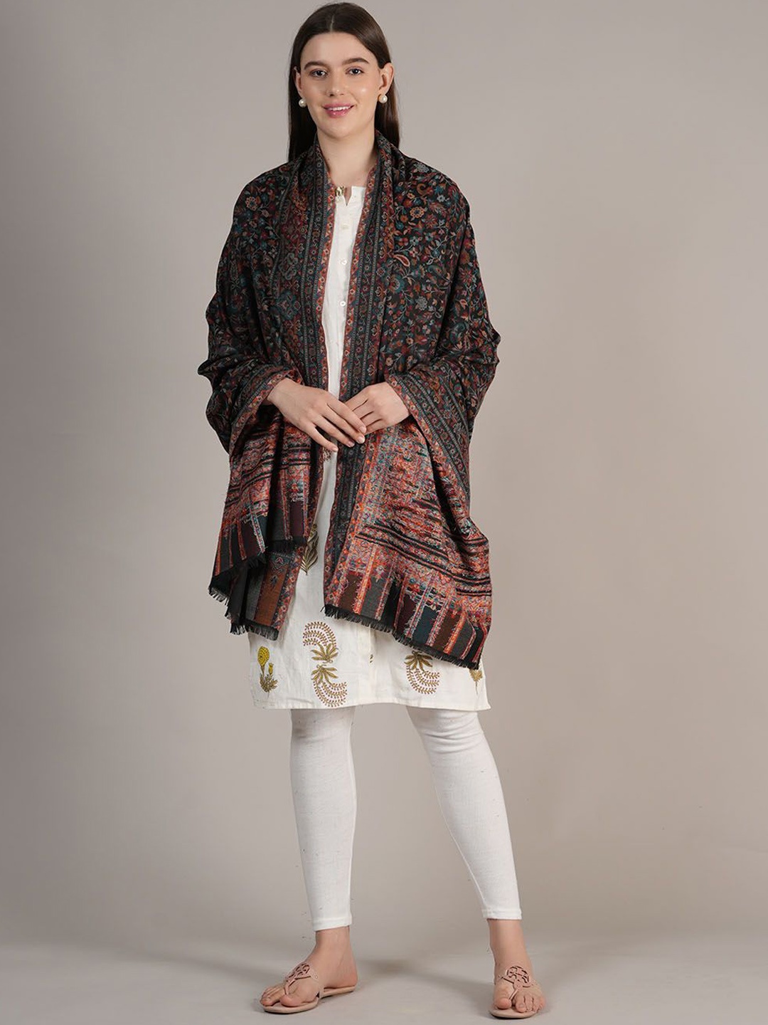 

MUFFLY Floral Embroidered Pashmina Woolen Shawl, Black