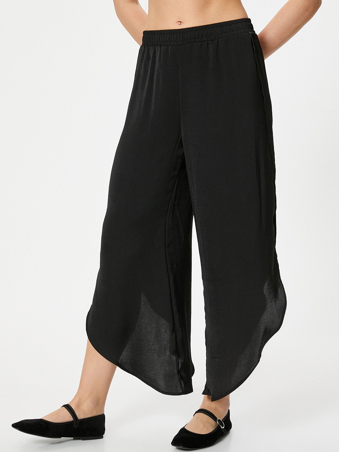 

Koton Women Mid-Rise Cotton Pleated Trousers, Black