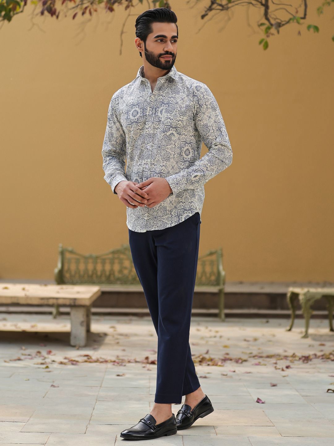 

SAY Men Straight Spread Collar Abstract Printed Cotton Casual Shirt, White