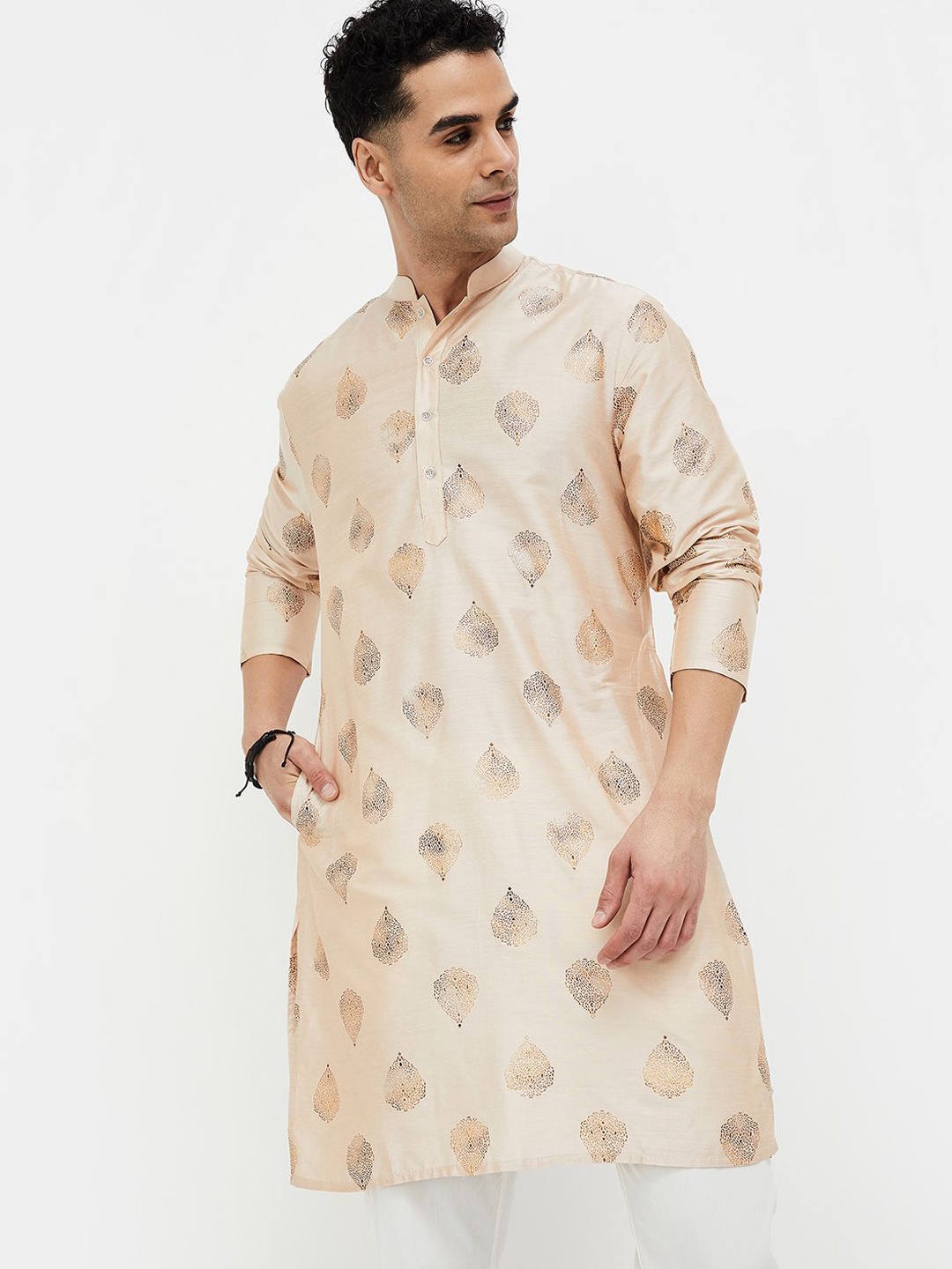 

Melange by Lifestyle Ethnic Motifs Mandarin Collar Long Sleeves Straight Kurta, Beige