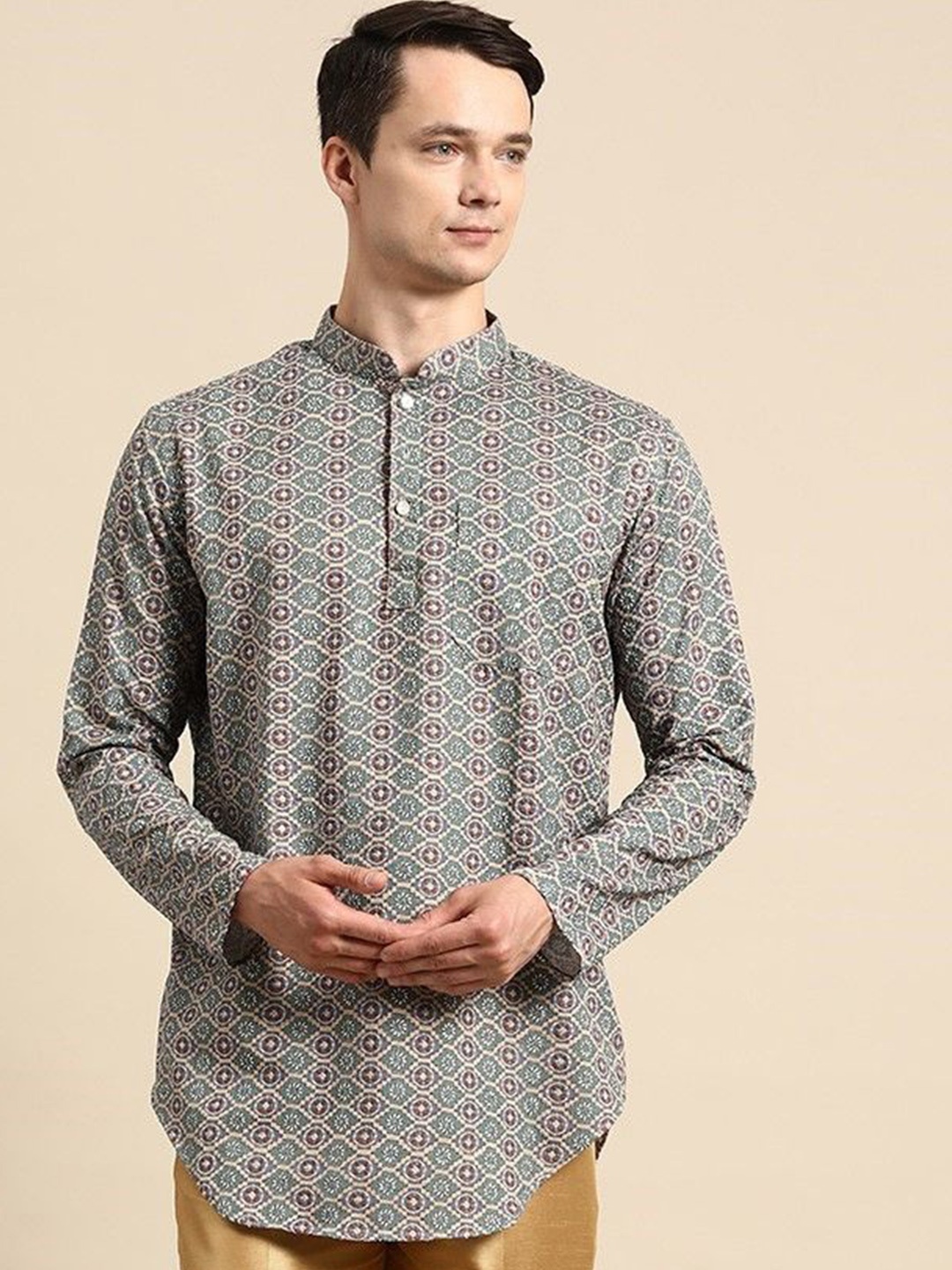 

Sayisha Floral Embroidered Mandarin Collar Cotton Silk Short Kurta, Green