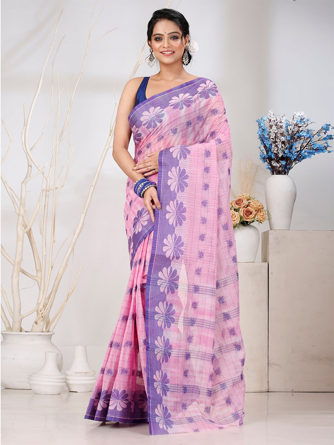 

DipDiya Woven Design Pure Cotton Taant Saree, Pink