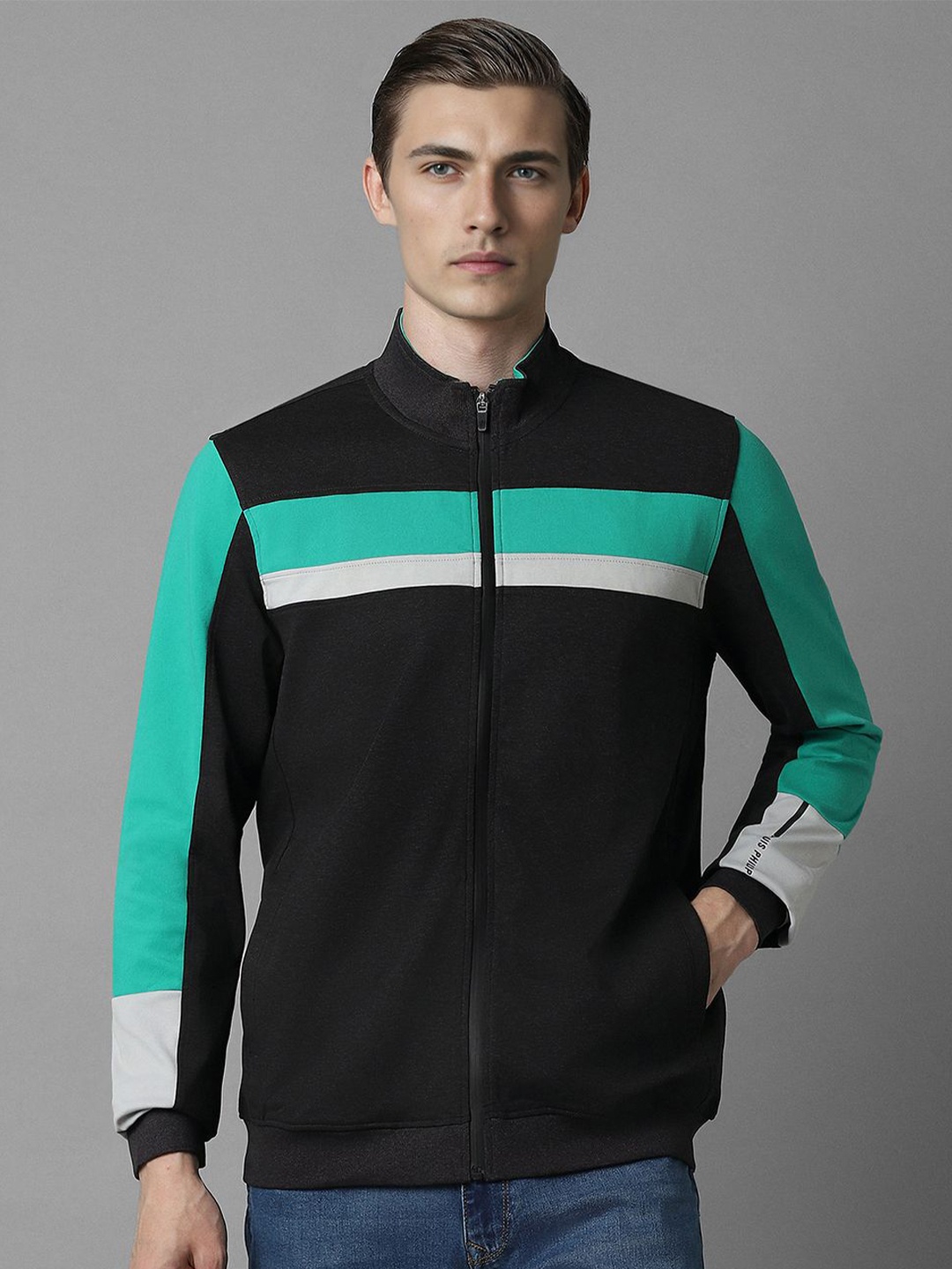 

Louis Philippe Men Colourblocked Sweatshirt, Black