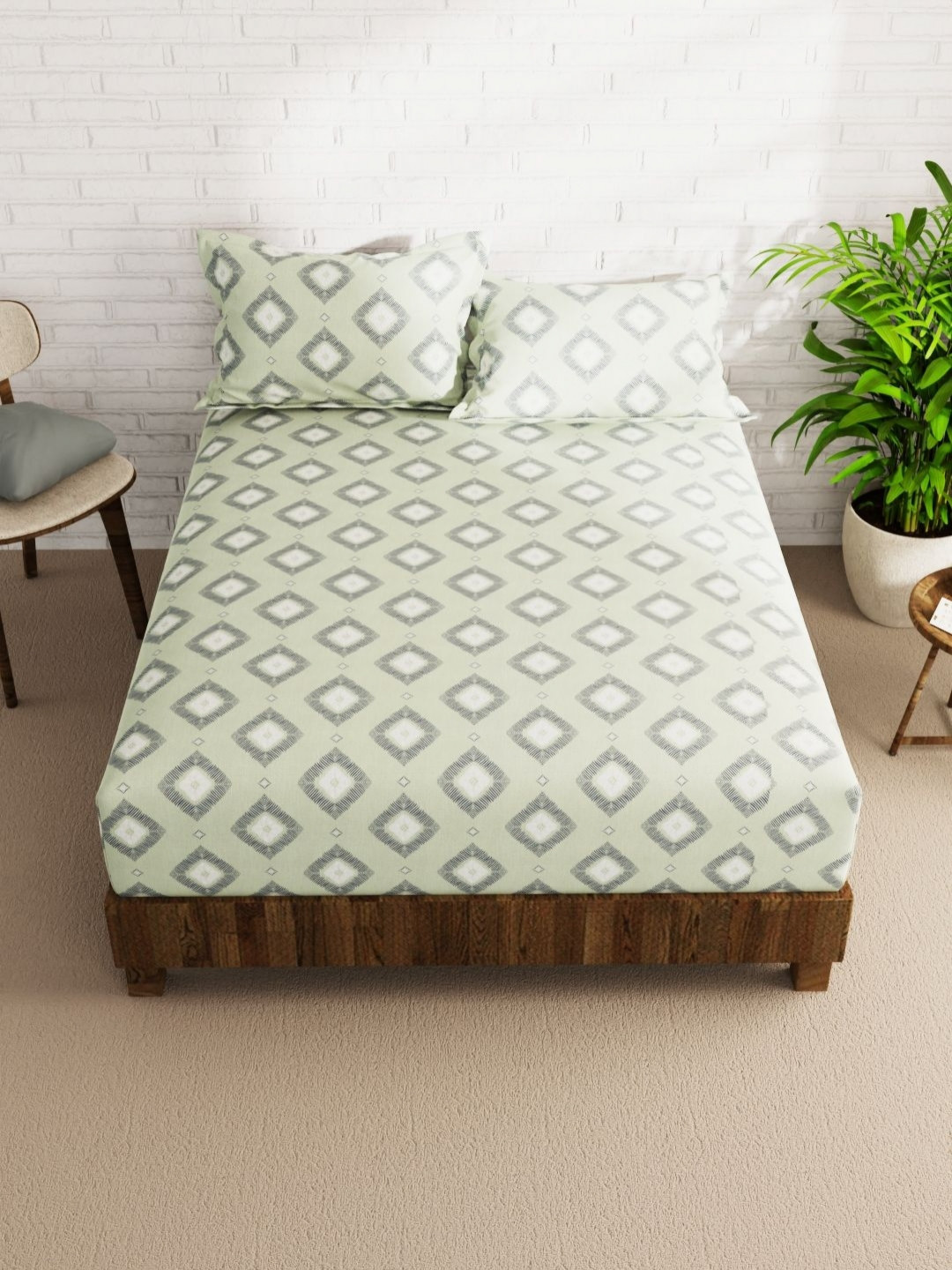 

KOPA Green & White Geometric 152 TC Queen Bedsheet with 2 Pillow Covers