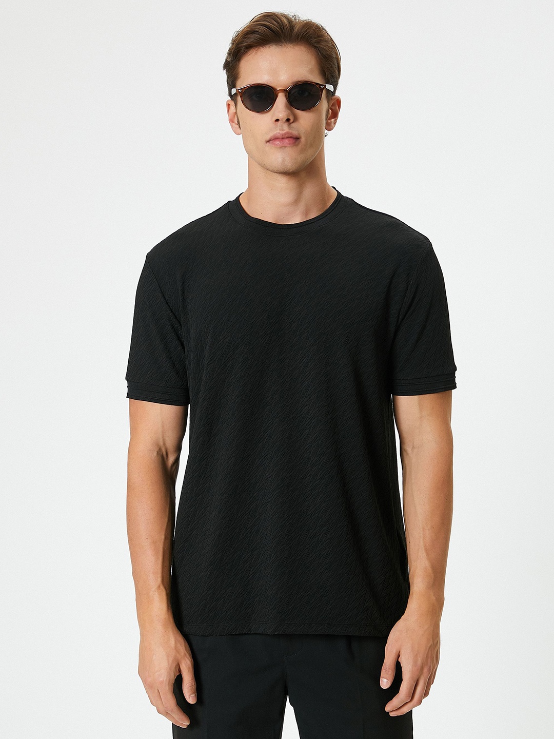 

Koton Men Pockets T-shirt, Black