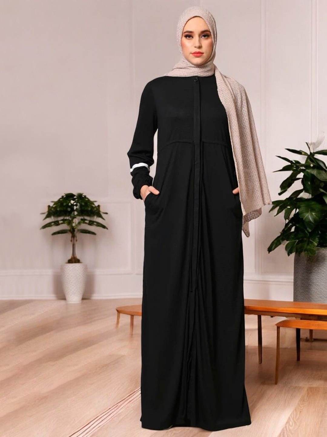 

MUSHKIYA Lacework Abaya Burqa With Scarf, Black