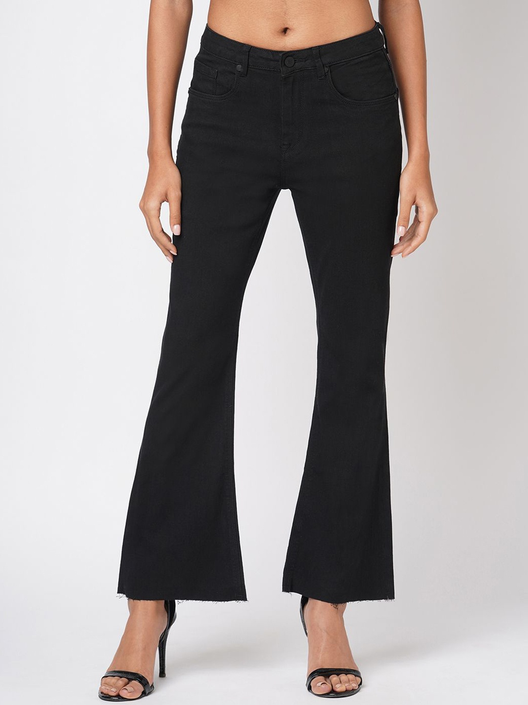 

The Roadster Lifestyle Co Women Flared Mid-Rise Stretchable Jeans, Black