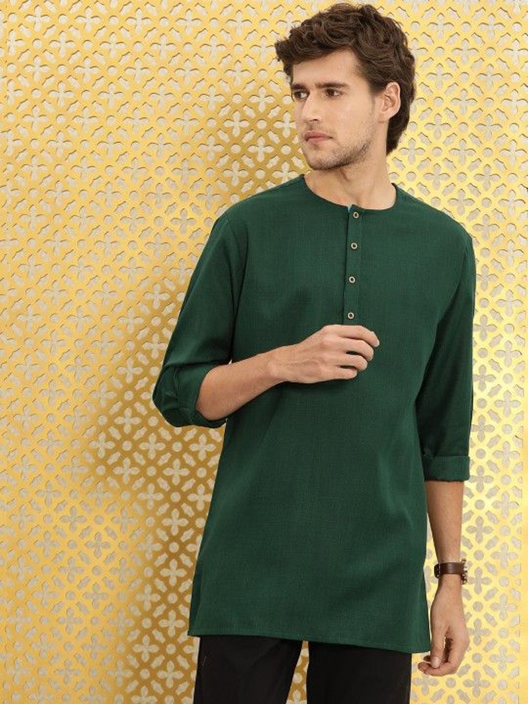 

Ode by House of Pataudi Round Neck Straight Short Kurta, Green