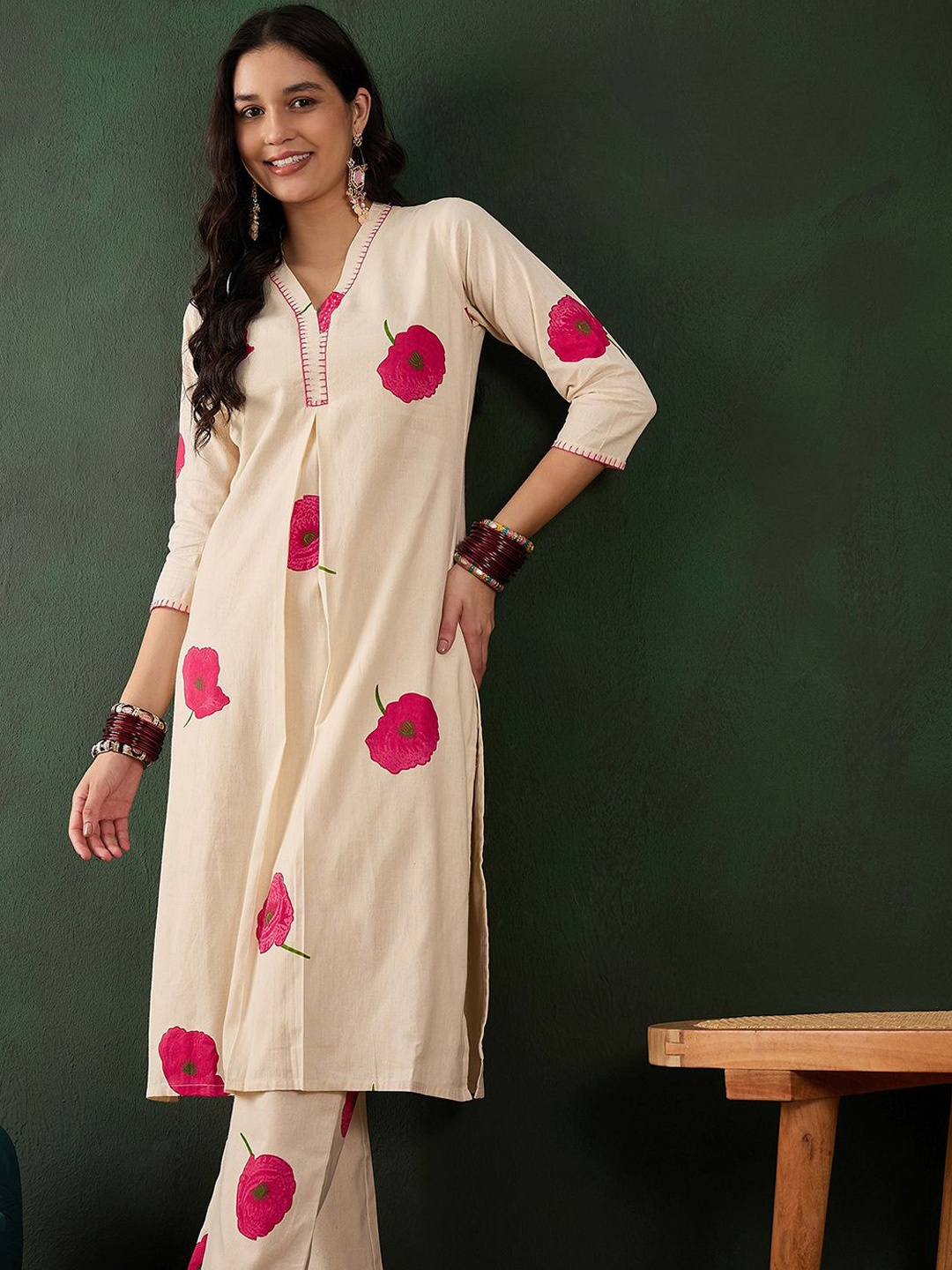 

Sangria Off White Cotton Floral Printed Kurta With Pant Set