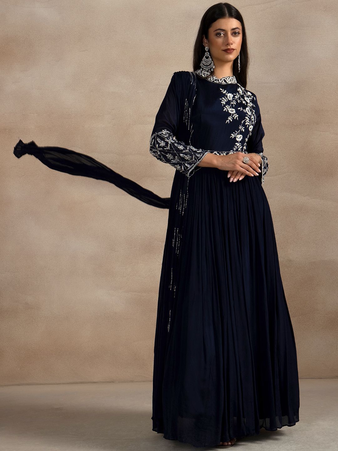 

Rang by Indya Women Embroidered Flared Sleeves Thread Work Kurta, Blue