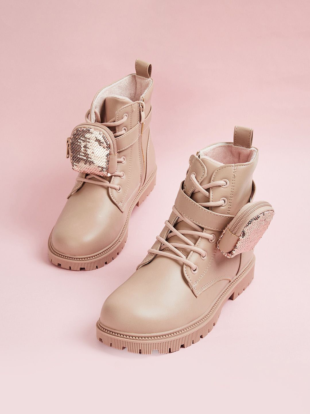 

Fame Forever by Lifestyle Girls High-Top Regular Boots, Beige