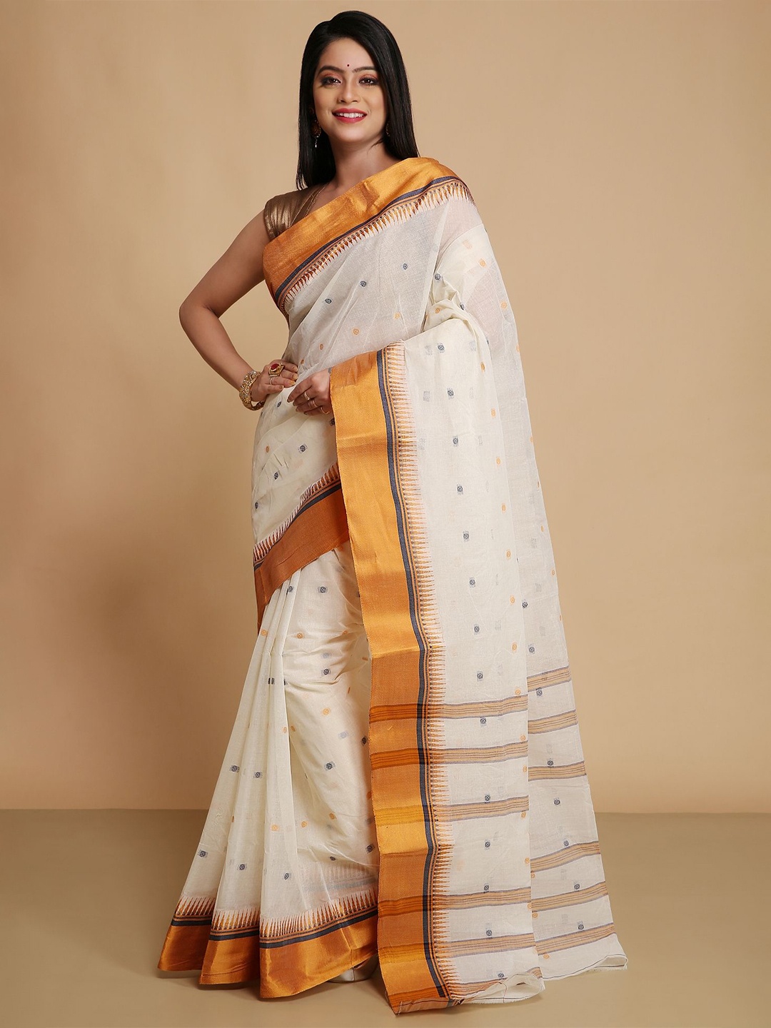 

WoodenTant Woven Design Pure Cotton Taant Saree, Cream