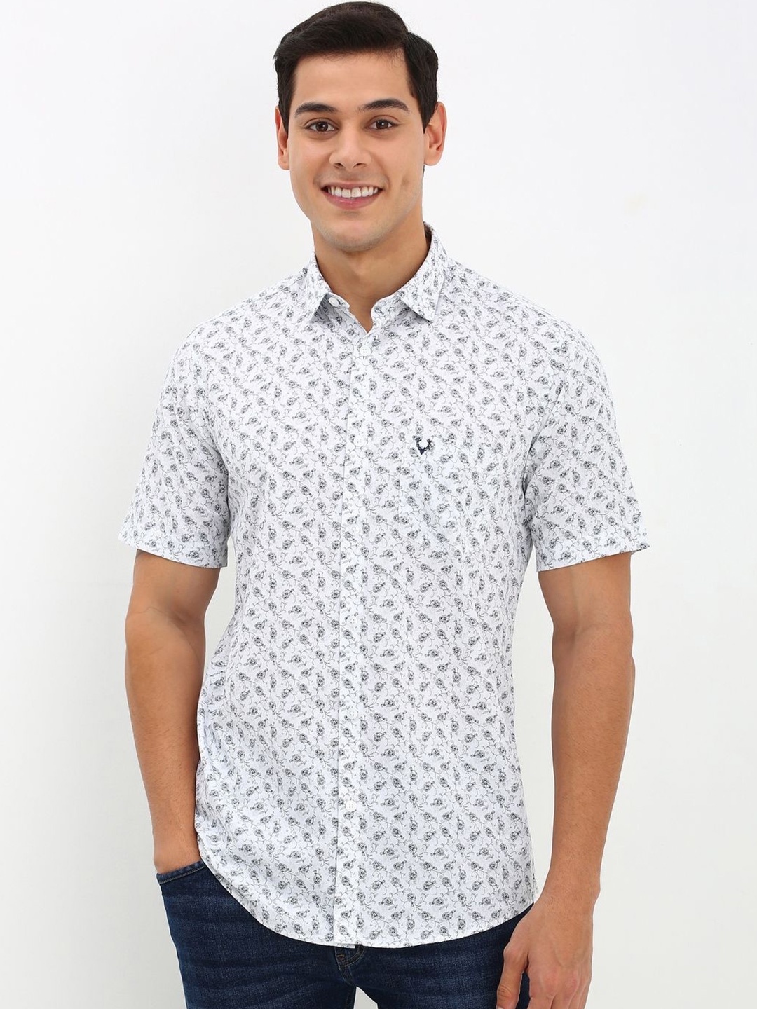 

Allen Solly Men Spread Collar Floral Printed Cotton Slim Fit Casual Shirt, White