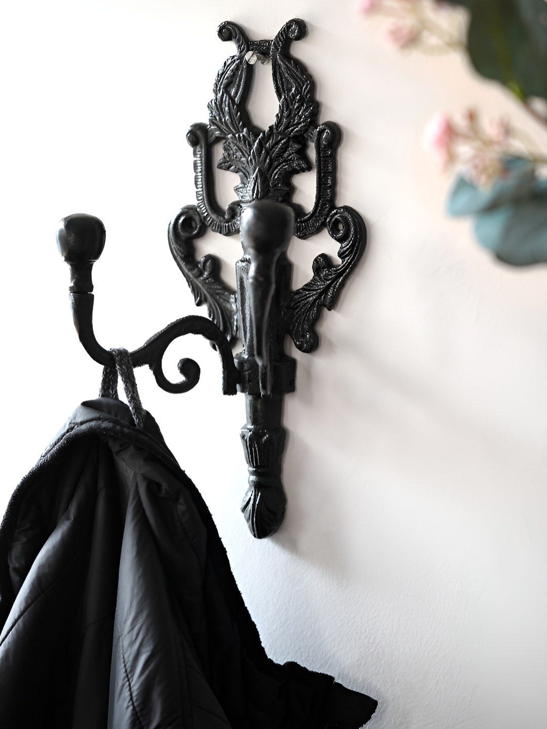 

Folkstorys Black Textured Hooks