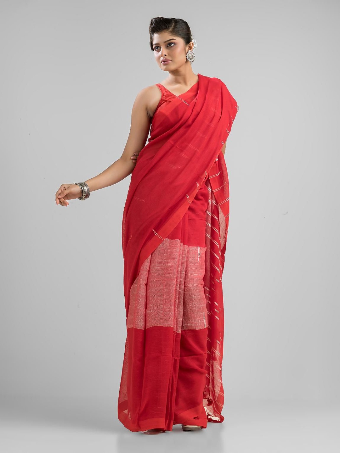 

Mitera Striped Pure Cotton Saree, Red