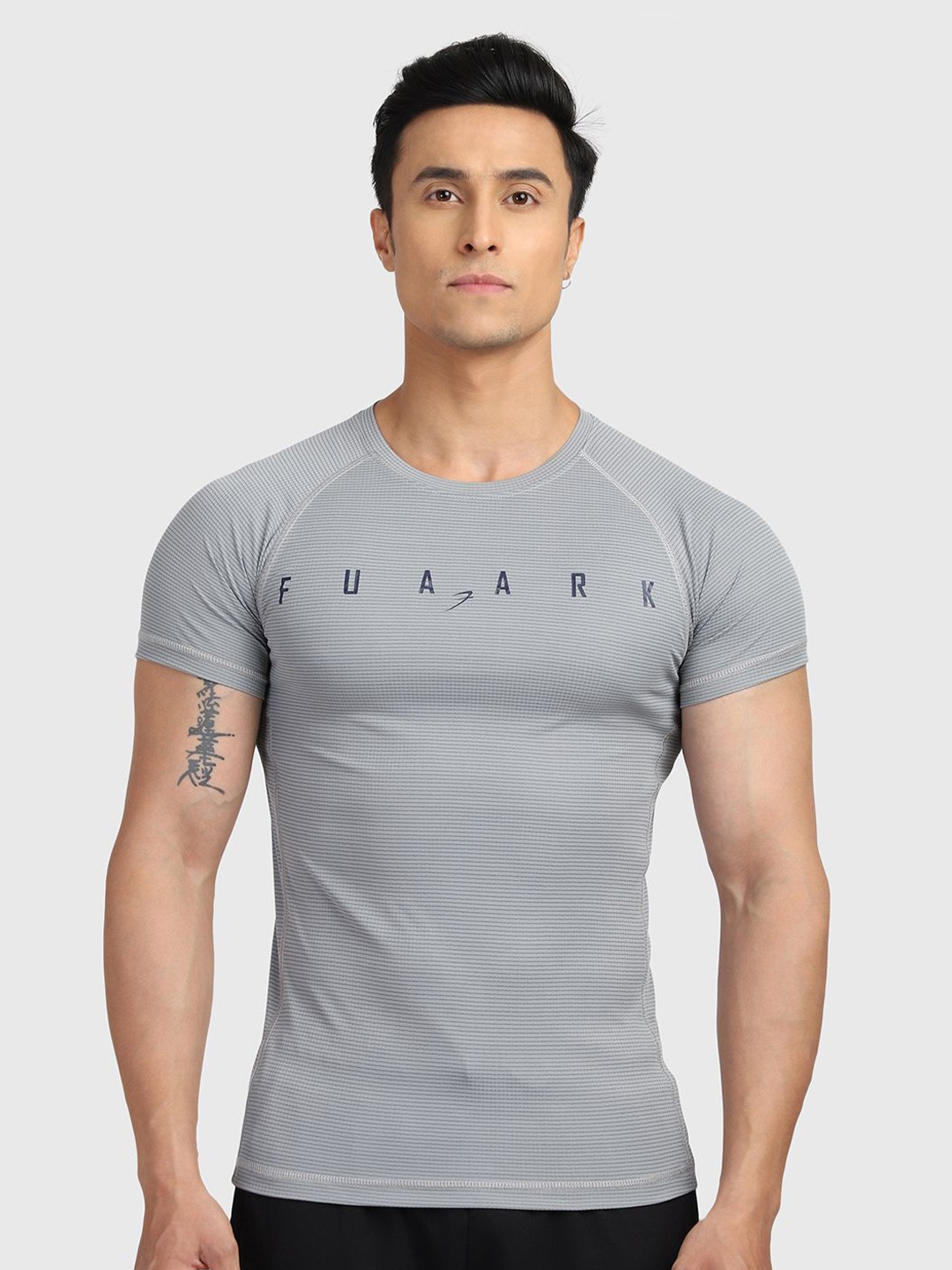 

FUAARK Men Anti Odour Checked Slim Fit T-shirt, Grey