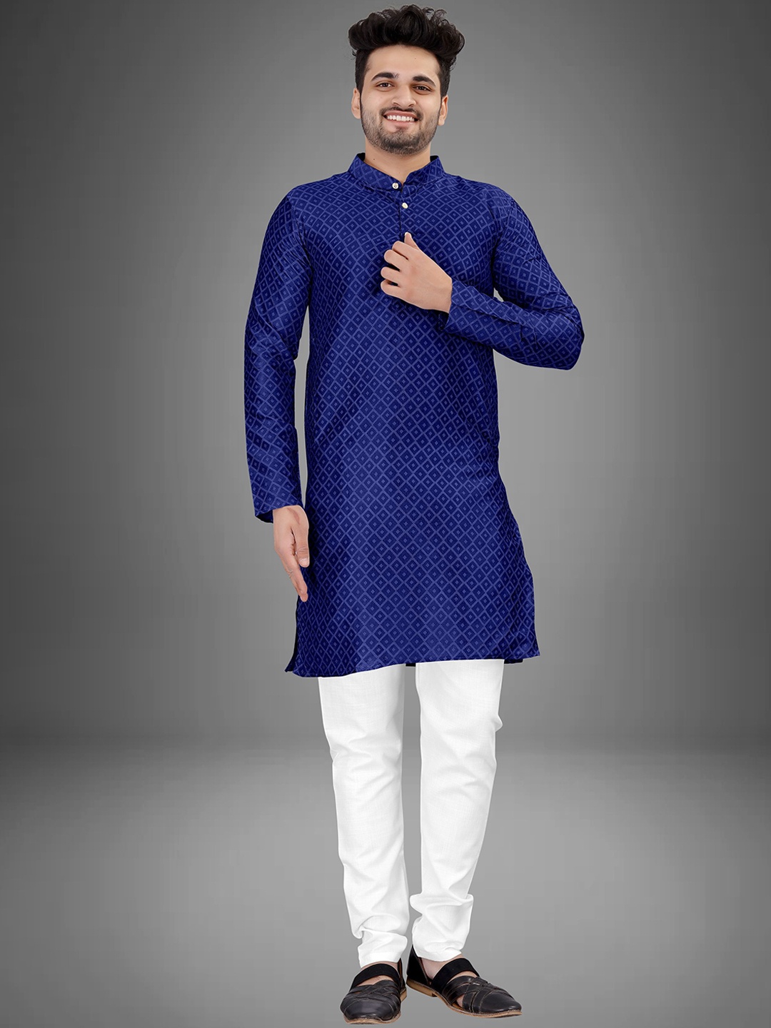 

trustous Geometric Woven Design Mandarin Collar Jacquard Weave Silk Straight Kurta, Navy blue