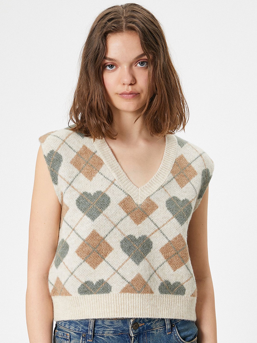 

Koton Geometric Printed Sleeveless Pullover Sweater, Beige
