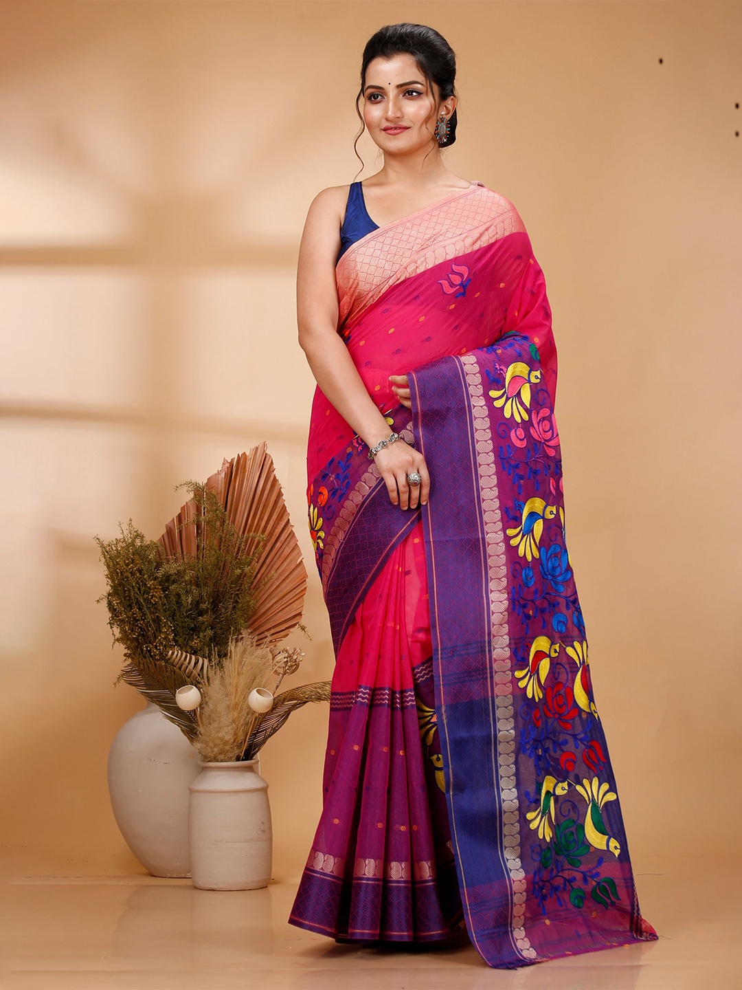 

DipDiya Ethnic Motifs Embroidered Pure Cotton Taant Saree, Pink