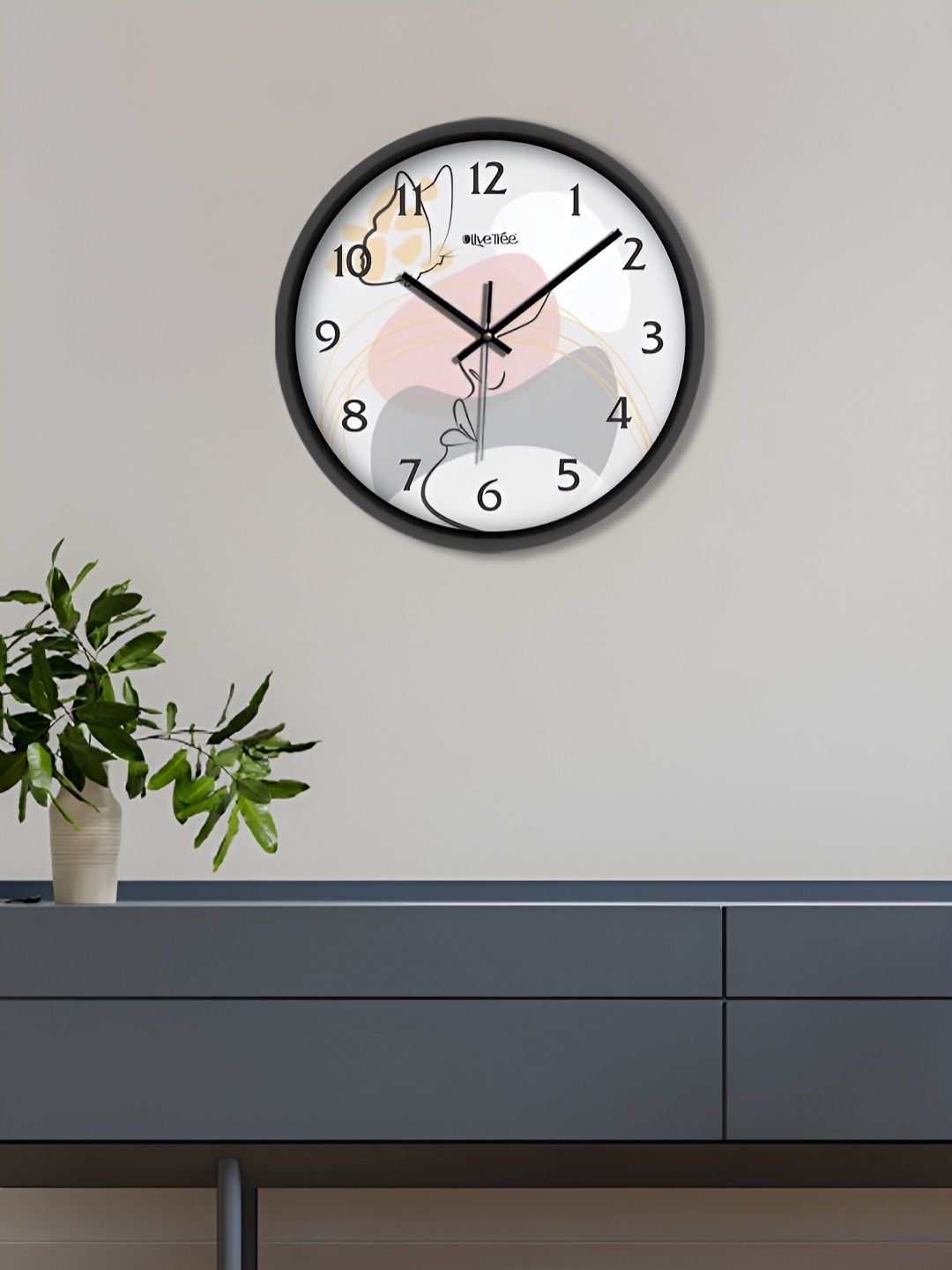 

OLIVE TREE Black & White Printed Contemporary Analogue Wall Clock