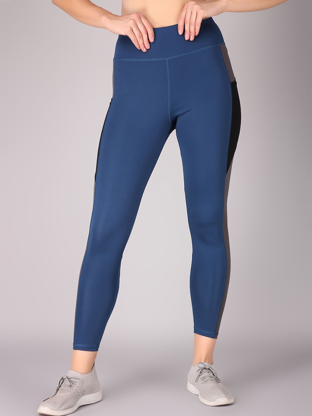 

COSVOS Women Colourblocked Dry Fit Antimicrobial Ankle Length Gym Tights, Blue