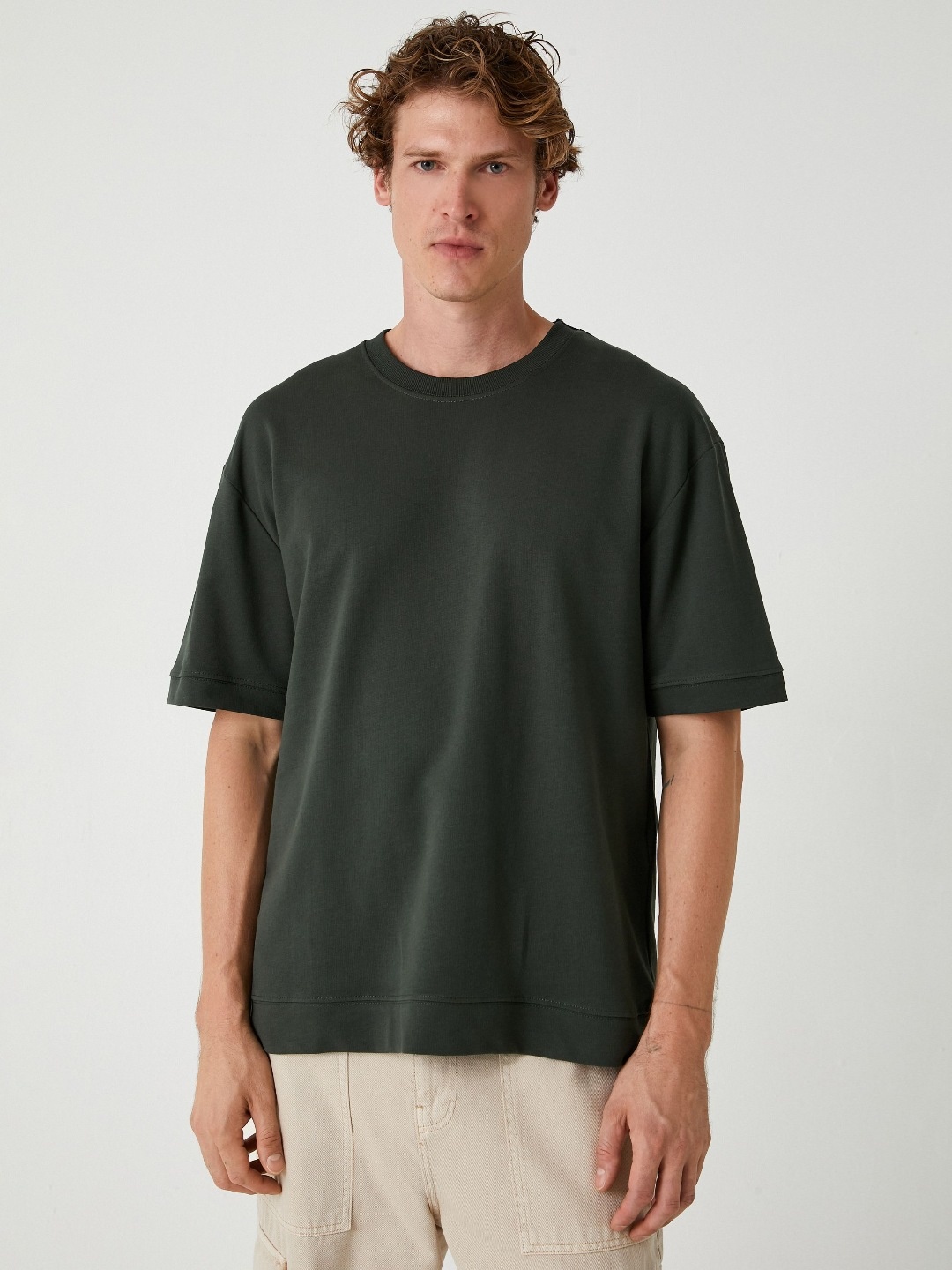 

Koton Men Drop-Shoulder Sleeves T-shirt, Green