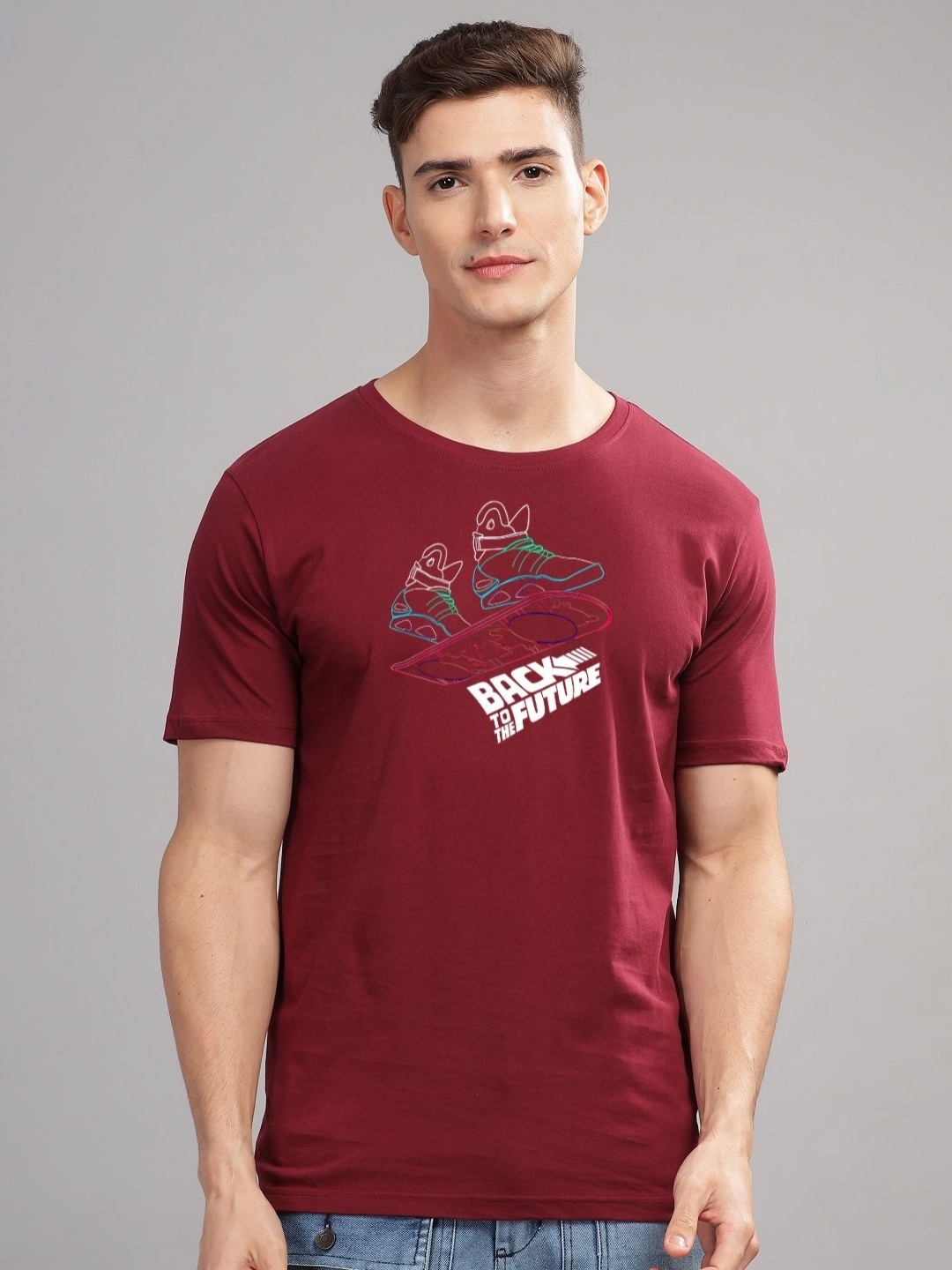 

ADRO Men Typography Printed Applique T-shirt, Maroon