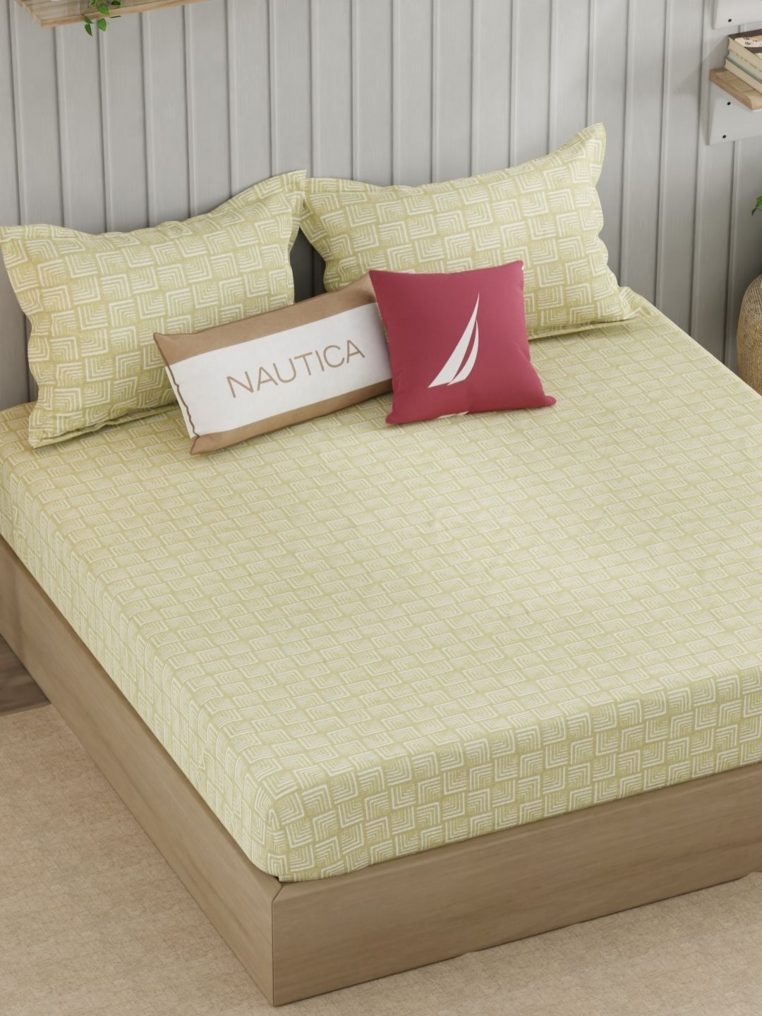 

Nautica Beige & White Geometric 250 TC King Bedsheet with 2 Pillow Covers