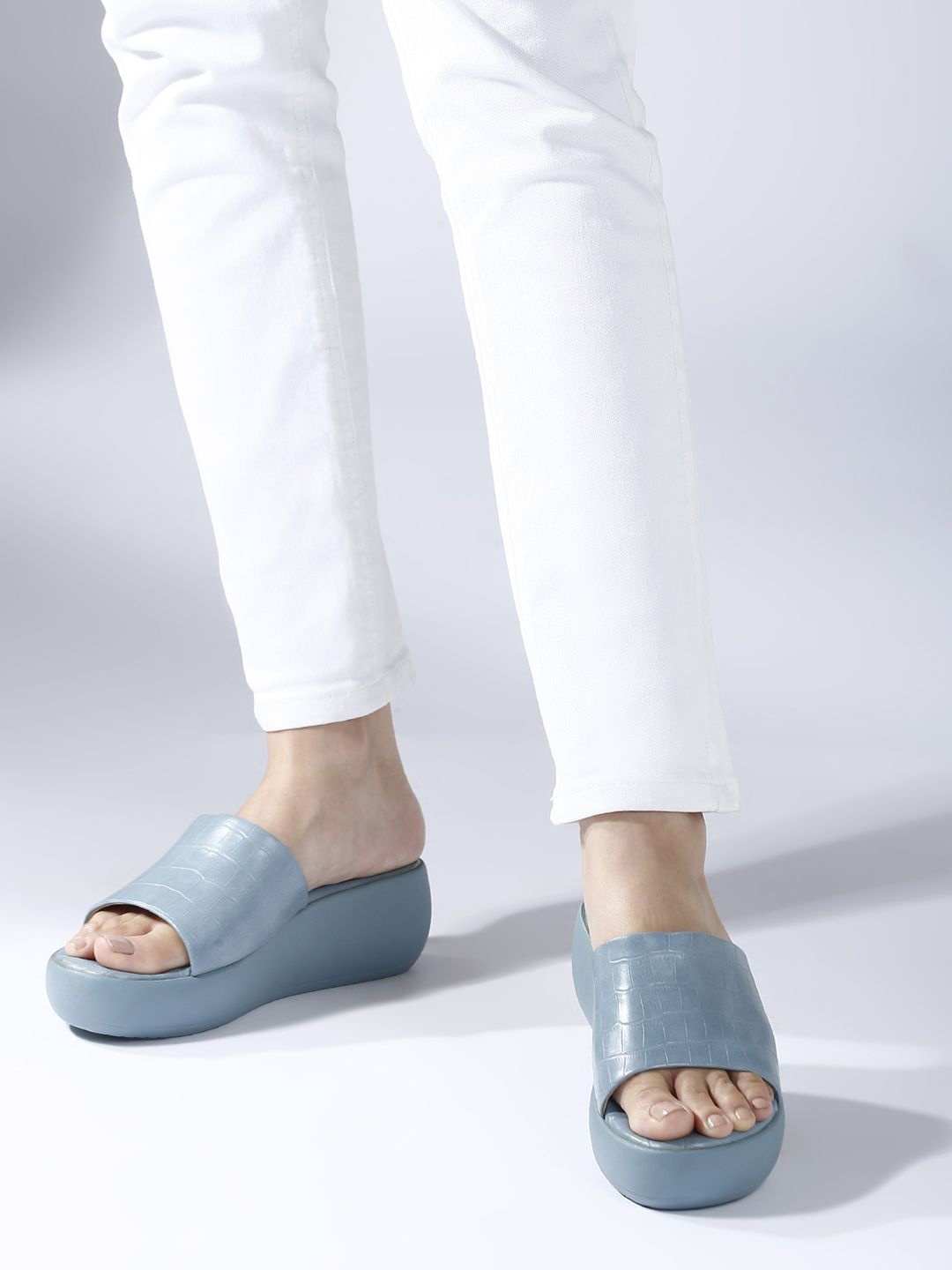 

Inc 5 Women Textured Wedge Heel Sandals, Blue