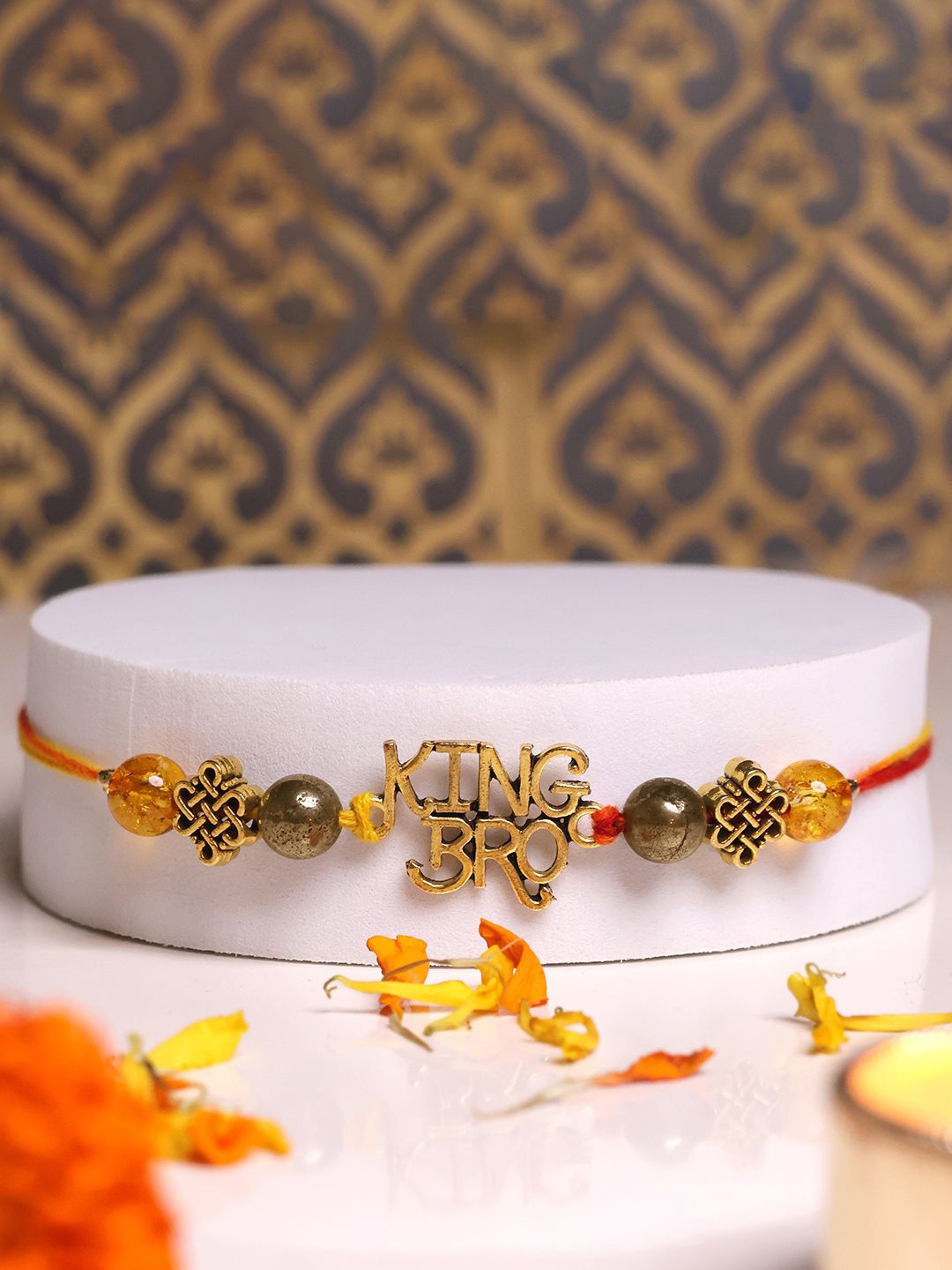 

Shubhanjali King Bro Success Thread Rakhi With Roli Chawal & Greeting Card, Red