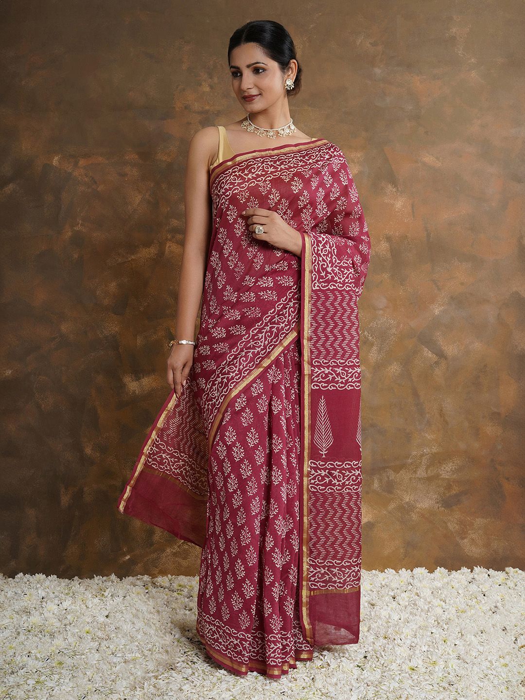 

TEEJH Ethnic Motifs Printed Zari Chanderi Saree, Maroon