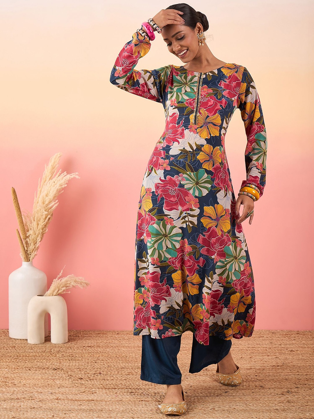 

Madhuni Floral Printed Regular Sequinned A-Line Kurta with Palazzos, Navy blue