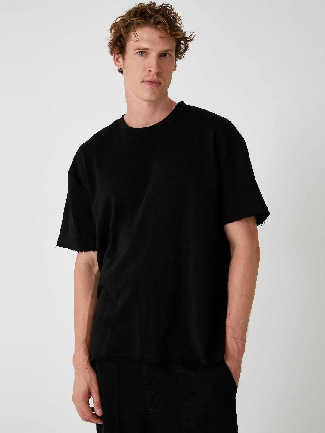 

Koton Men Pockets T-shirt, Black