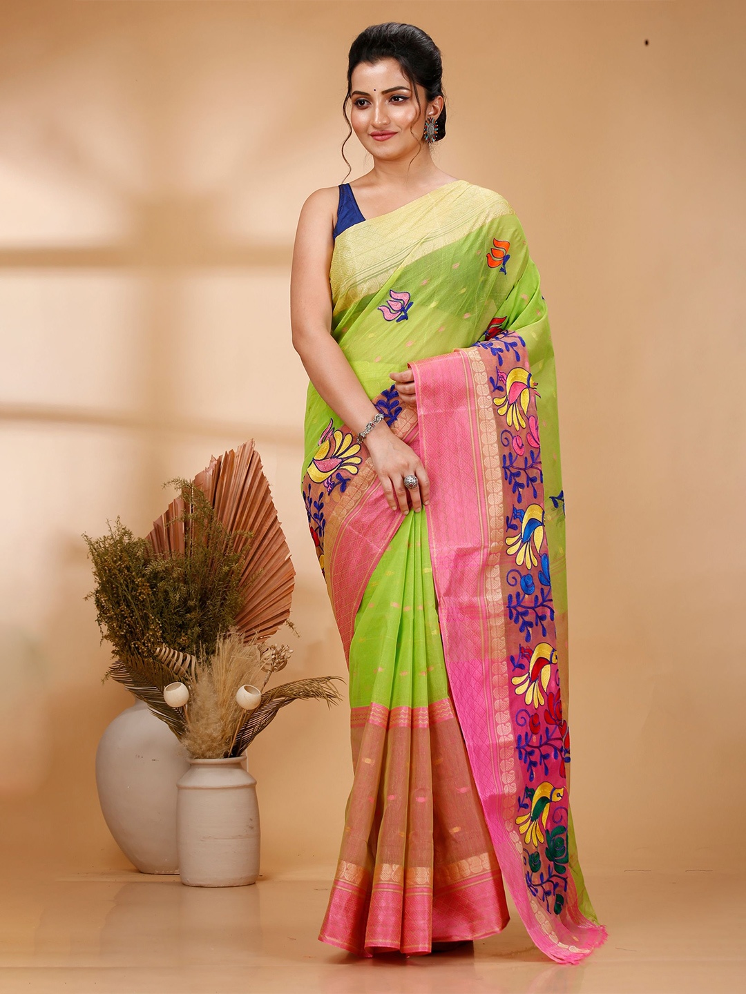 

DipDiya Ethnic Motifs Embroidered Pure Cotton Taant Saree, Green