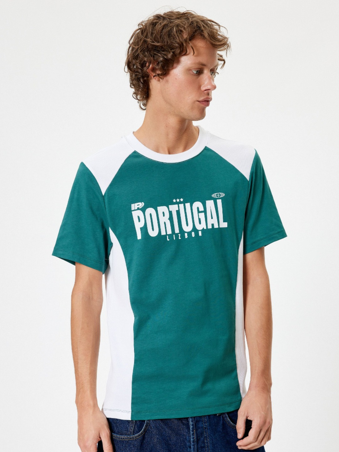 

Koton Men Typography Printed V-Neck Applique Slim Fit T-shirt, Green