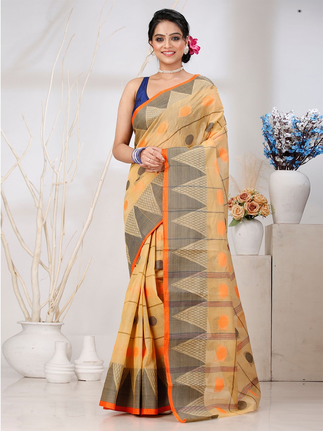 

DipDiya Woven Design Pure Cotton Taant Saree, Brown