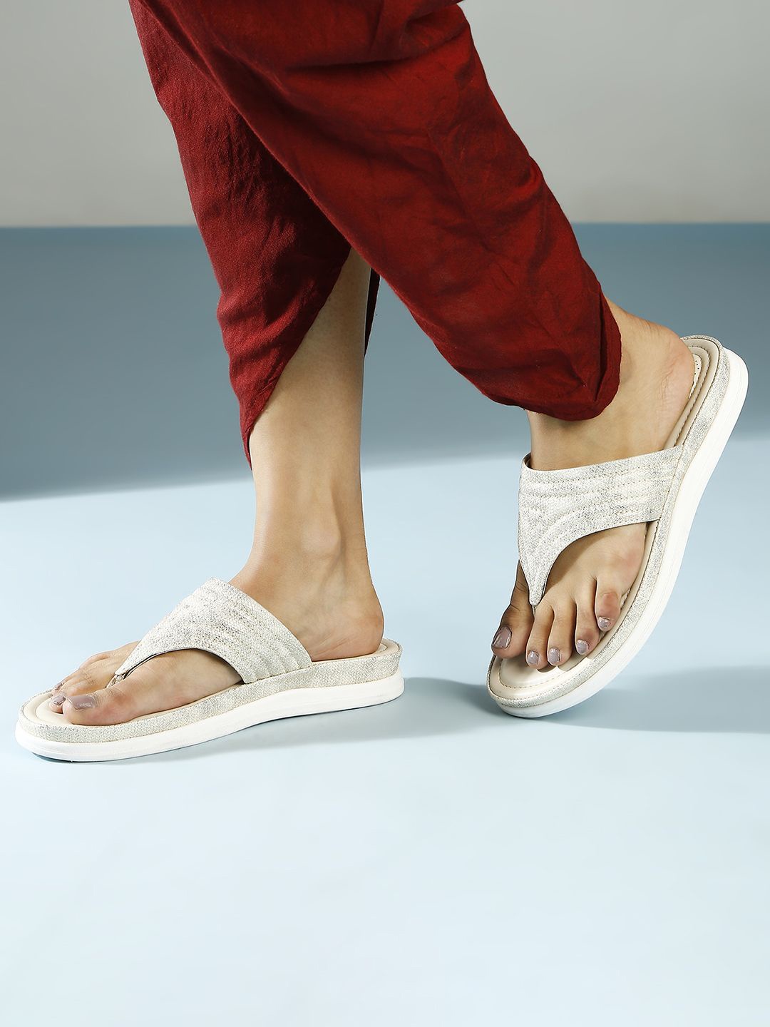 

Inc 5 Women T-Strap Flats, Off white