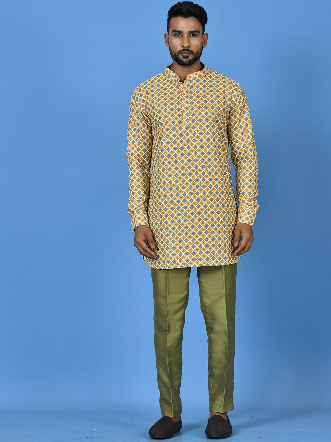 

Sayisha Geometric Printed Cotton Silk Straigth Kurta, Yellow