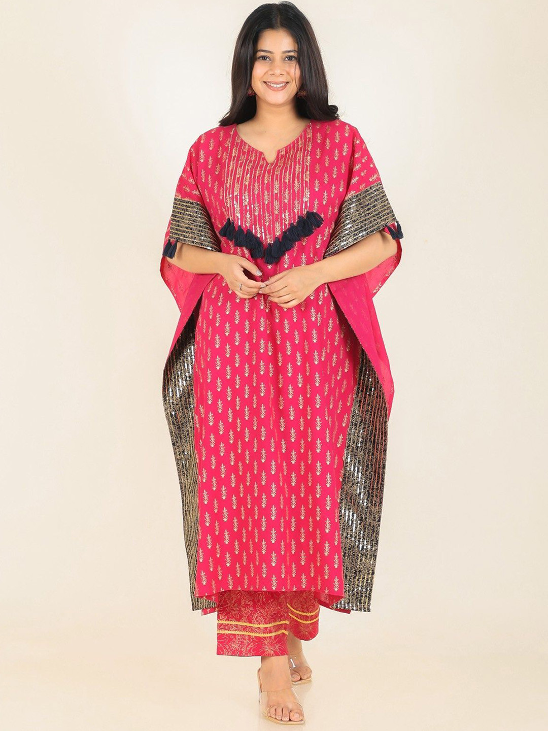 

Aramya Ethnic Motifs Foli Printed V-Neck Sequinned Kaftan Kurta With Trousers, Pink