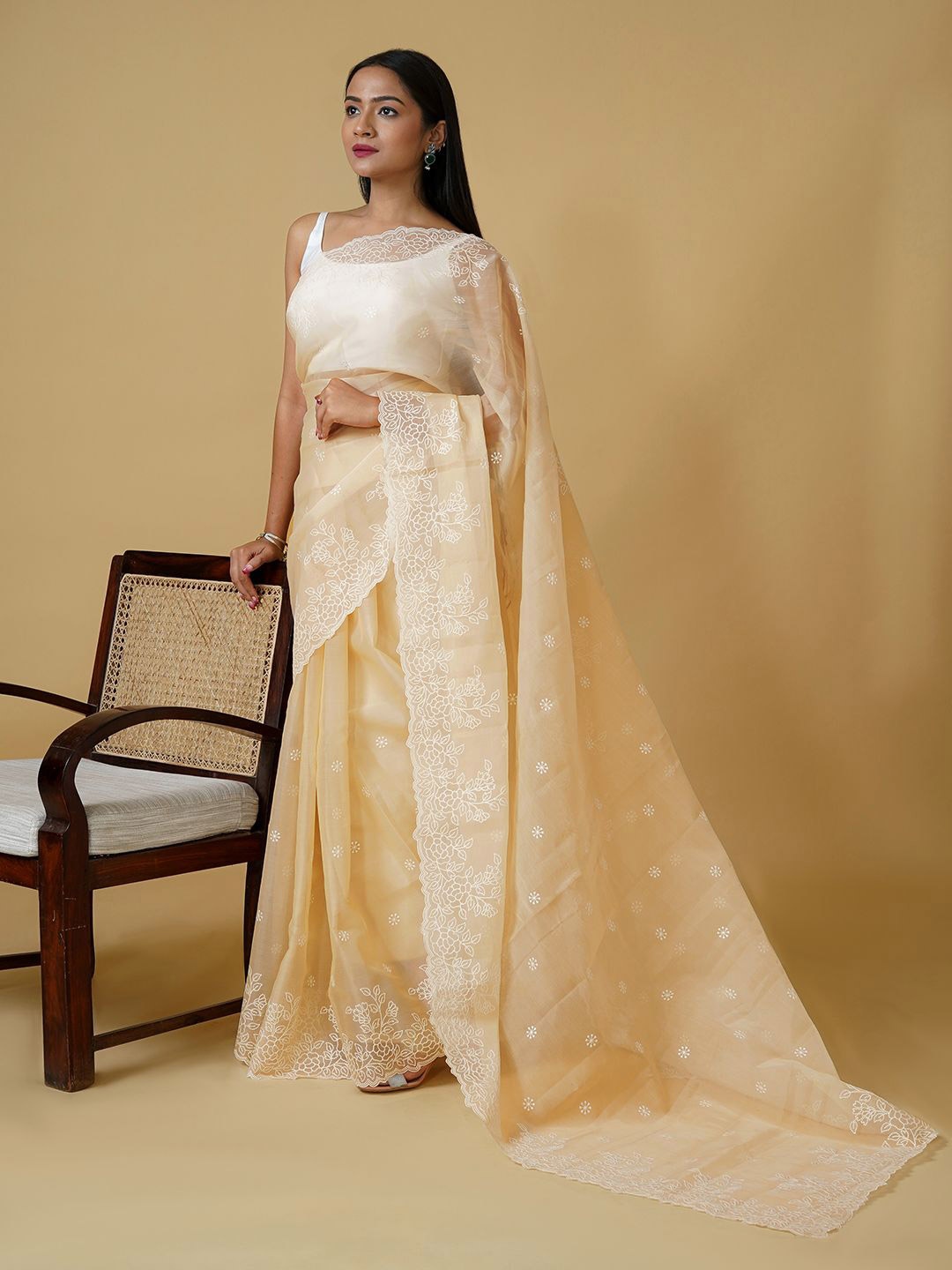 

TEEJH Floral Embroidered Organza Saree, Cream