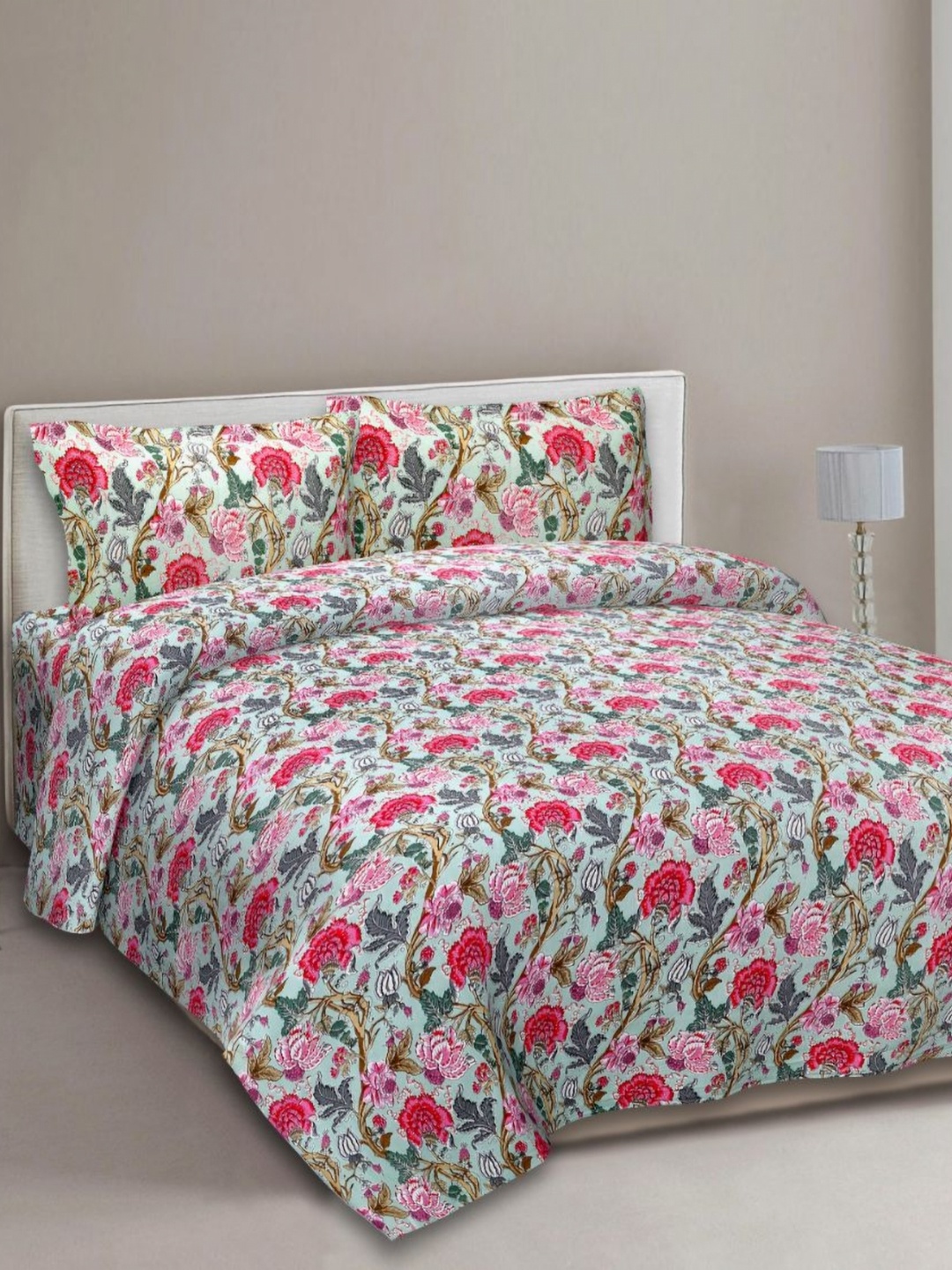 

EasyGoods Pink & White Floral 210 TC King Bedsheet with 2 Pillow Covers