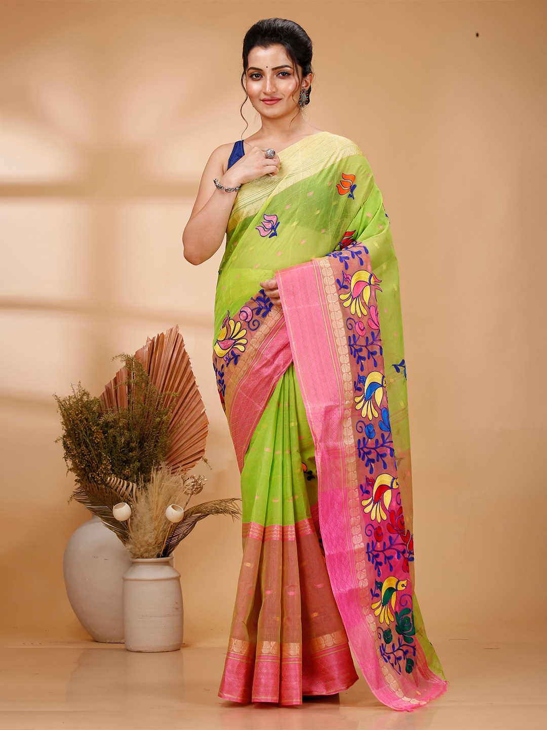 

PuJoy Floral Zari Pure Cotton Taant Saree, Green