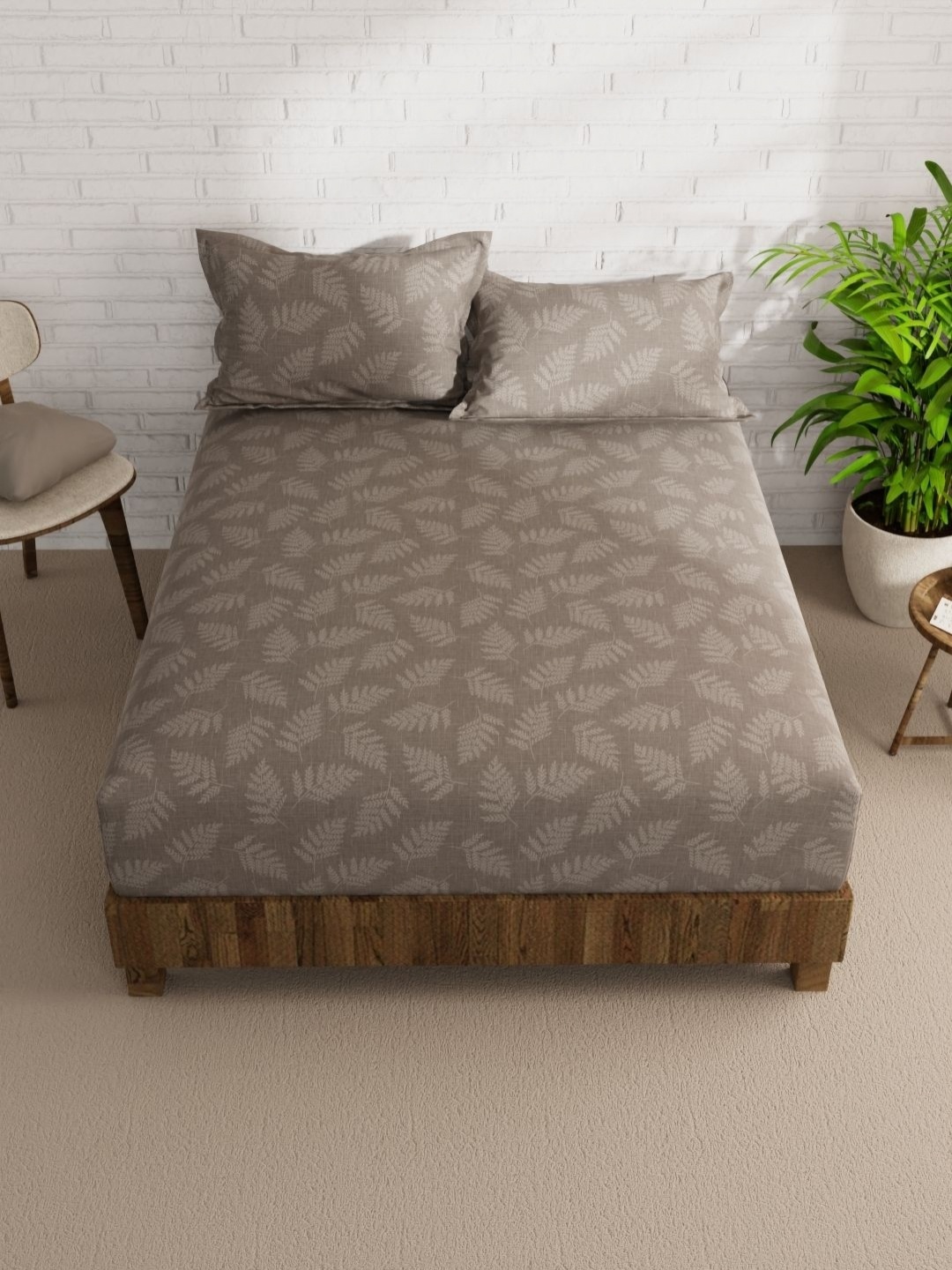 

KOPA Grey Floral 152 TC Queen Bedsheet with 2 Pillow Covers