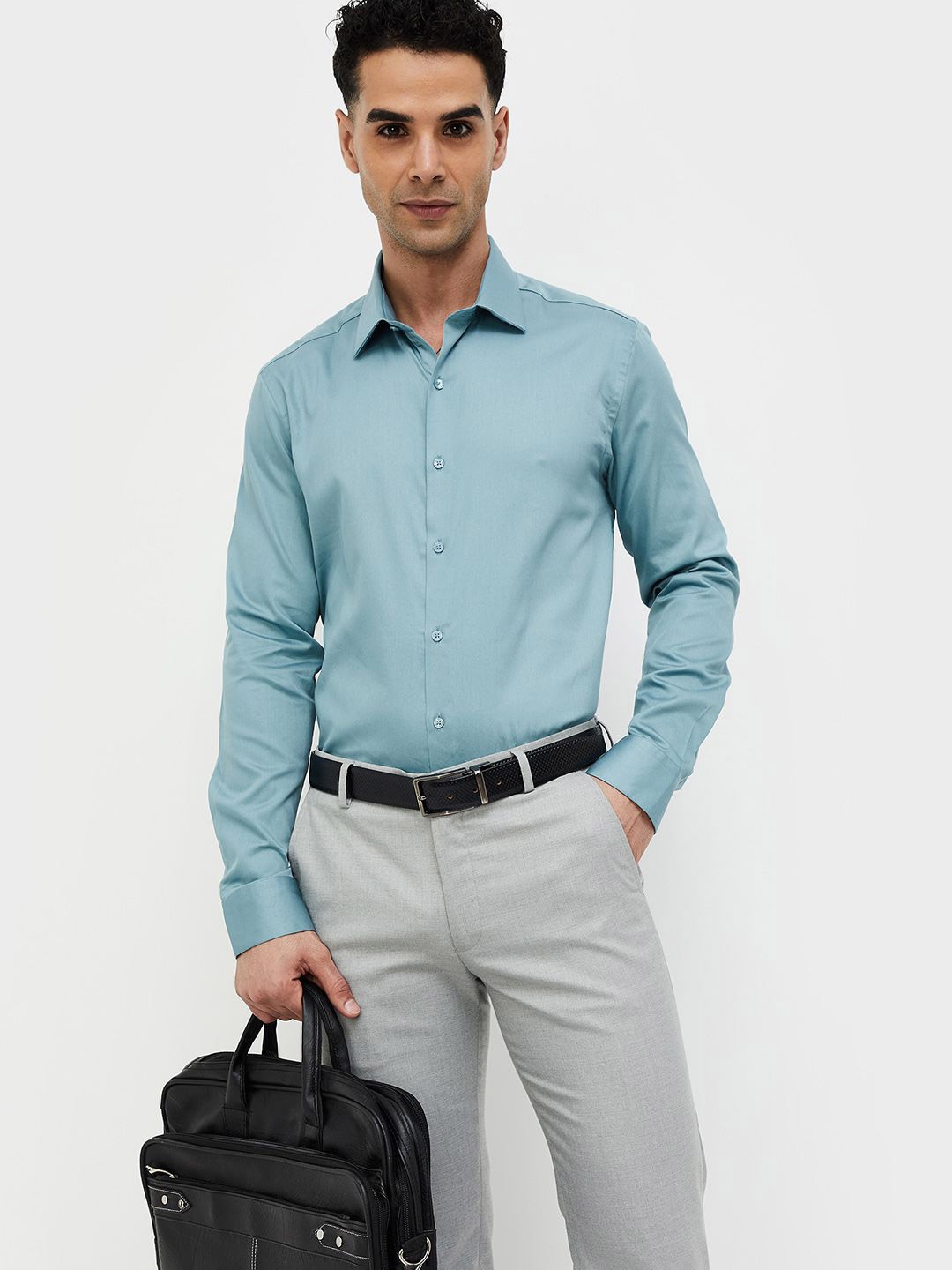 

CODE by Lifestyle Men Spread Collar Solid Cotton Slim Fit Formal Shirt, Teal