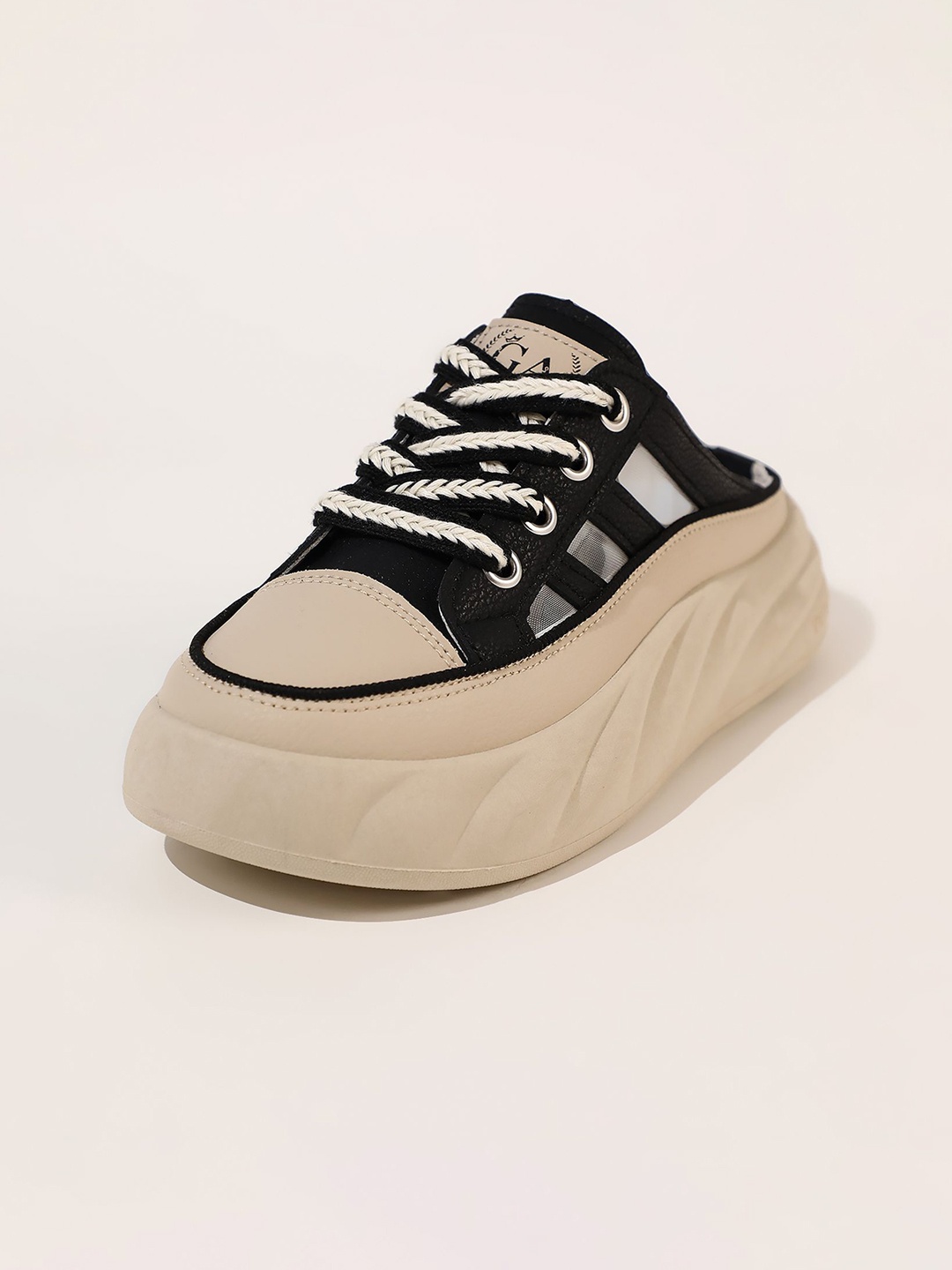 

LULU & SKY Women Colourblocked Sneakers, Black