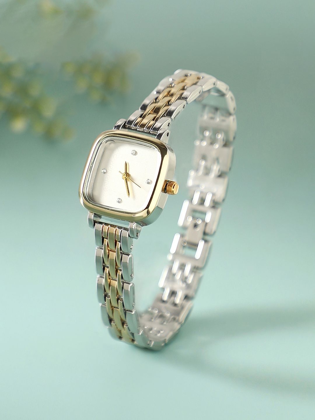 

HAUTE SAUCE by Campus Sutra Women Dial & Stainless Steel Straps Analogue Watch AW24_HSWC1201, Multi
